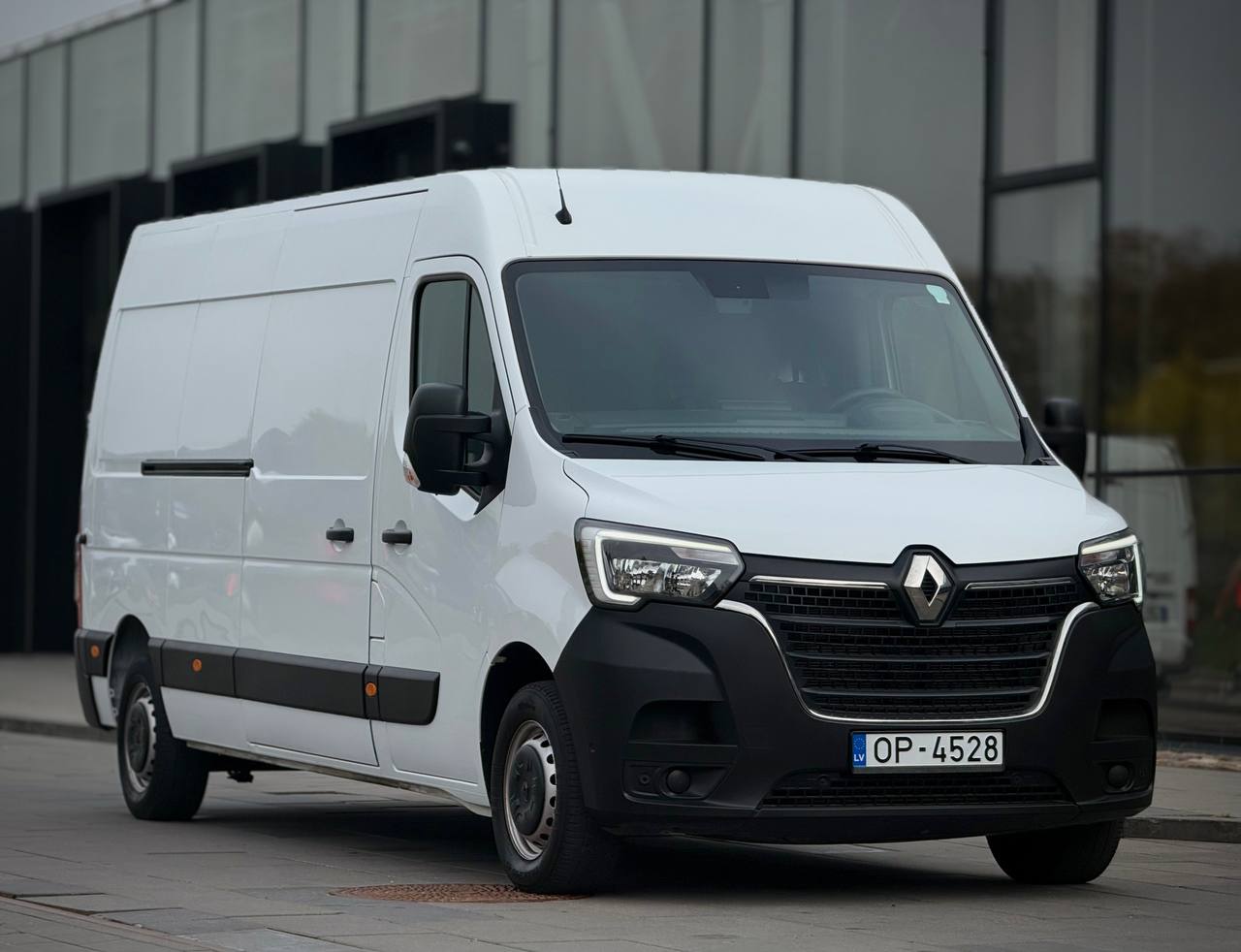 Renault Master 2.3D L3H2 FWD
