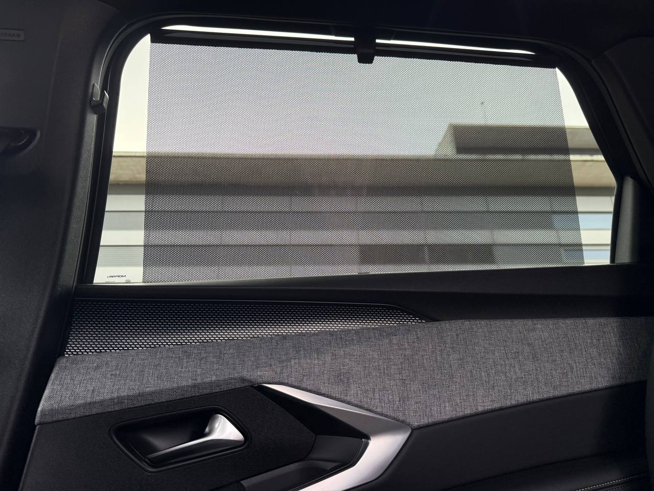 Peugeot 5008 GT Hybrid 136 E-Dcs6