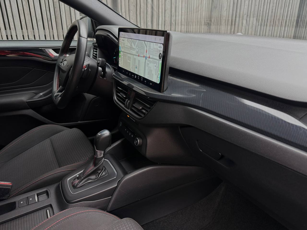 Ford Focus ST line Ecoboost Hybrid