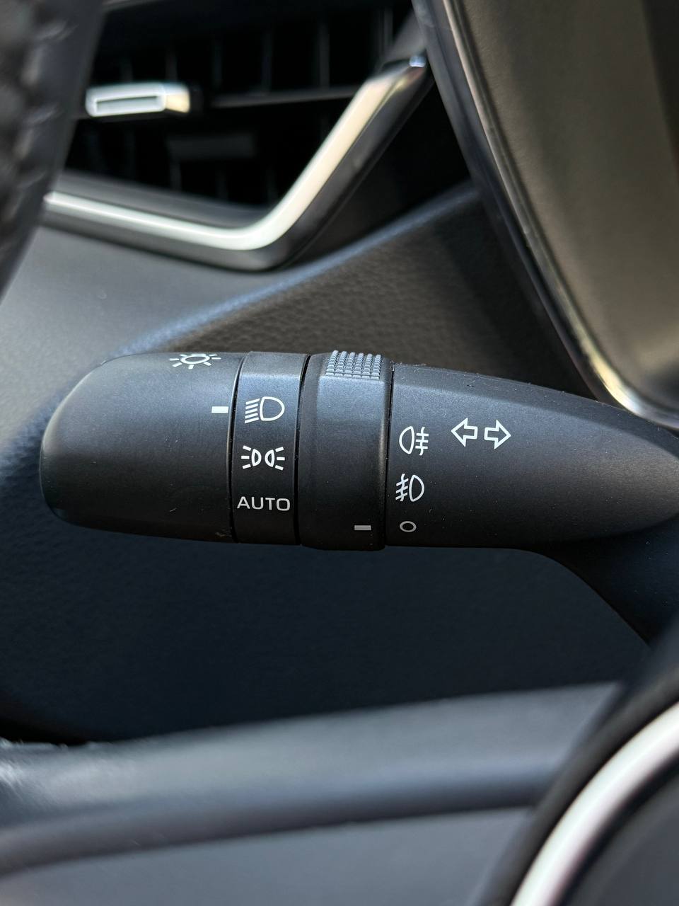 Toyota Corolla 1.8 Hybrid