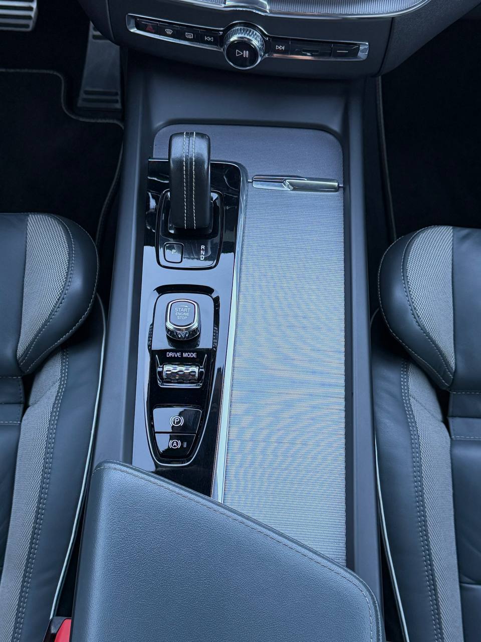 Volvo Xc60 B4 Awd R-design