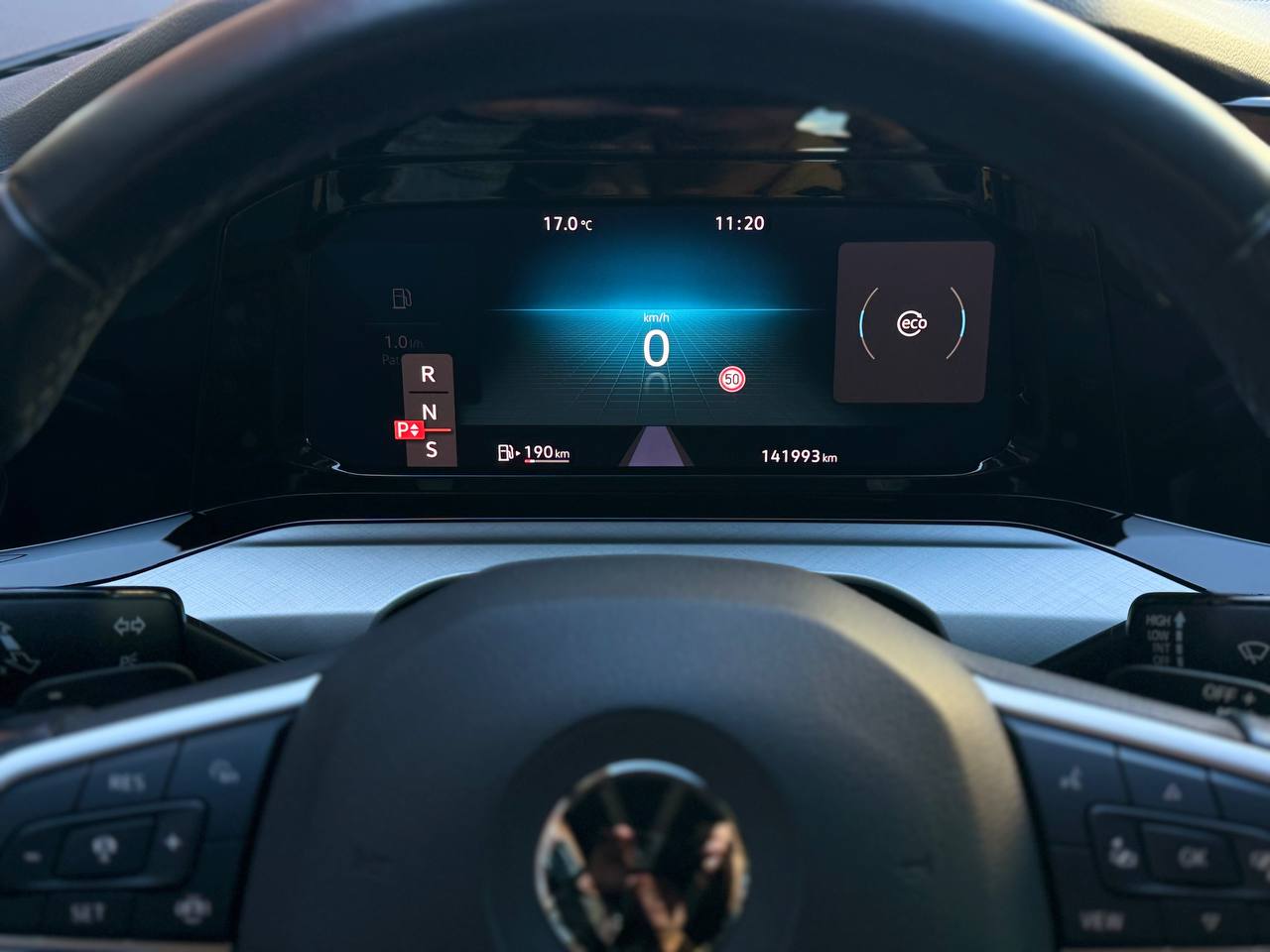 VW Golf 8 2.0tdi