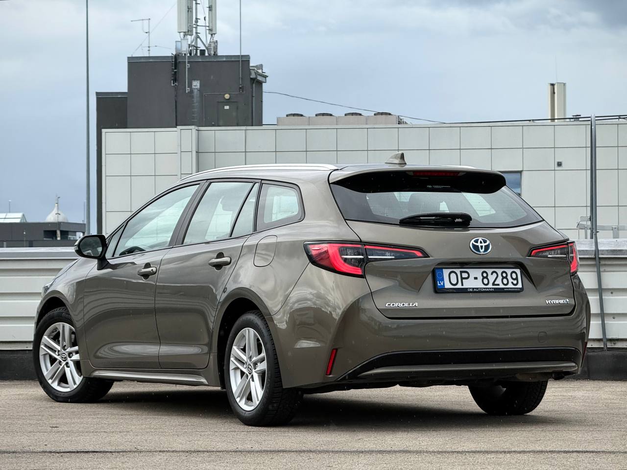 Toyota Corolla 1.8 Hybrid 