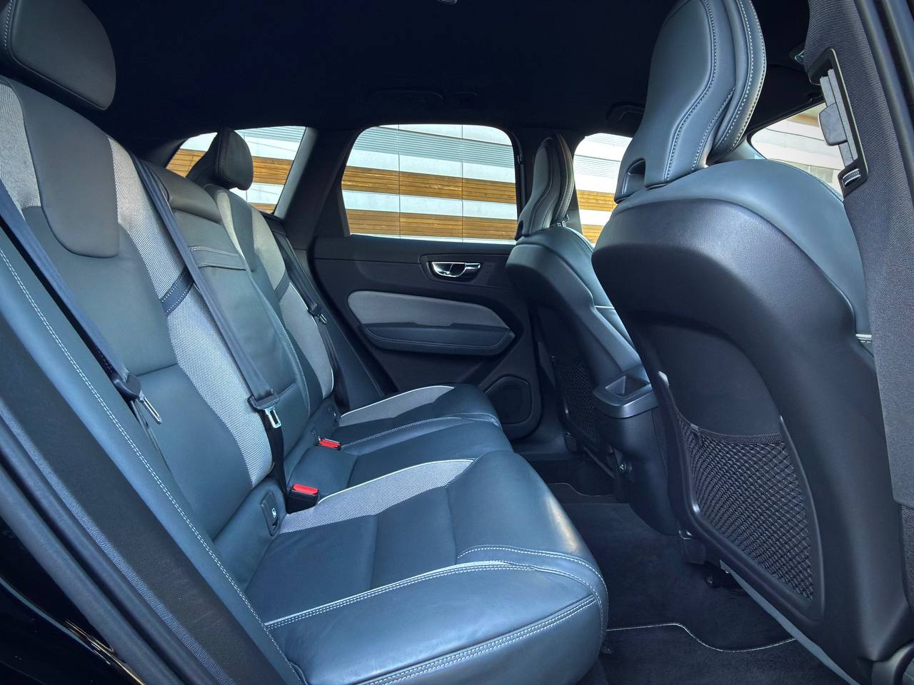 Volvo Xc60 B4 Awd R-design