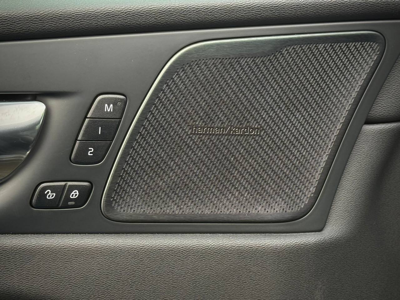 Volvo Xc60 R-design B4 Awd