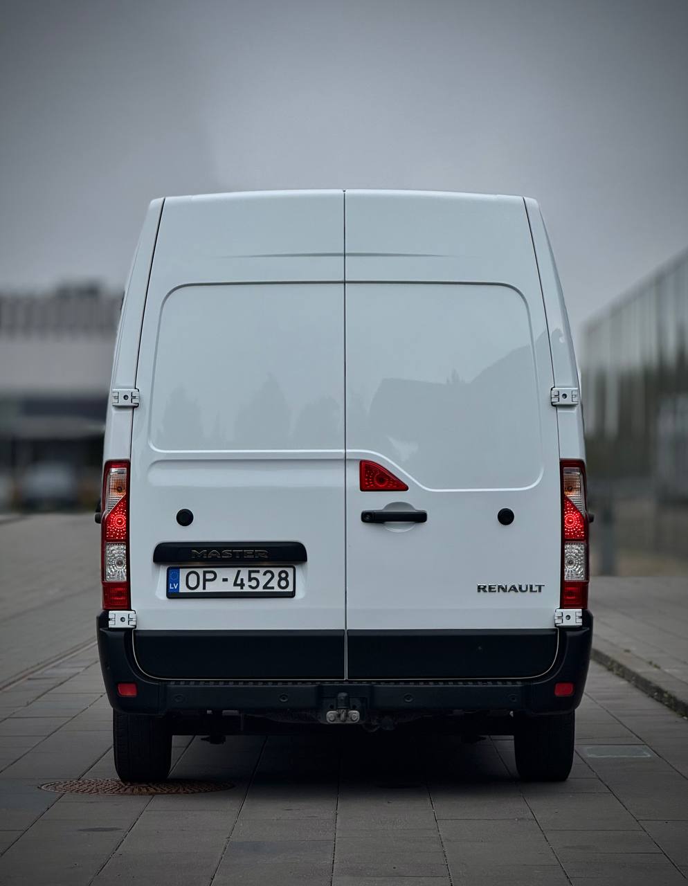 Renault Master 2.3D L3H2 FWD