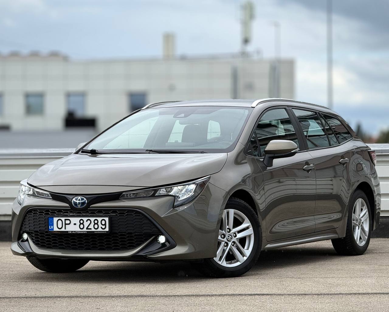 Toyota Corolla 1.8 Hybrid 